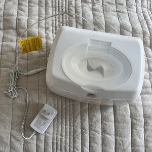Munchkin WarmGlow Wet Wipe Warmer White Nursery Necessity Doubles as Night Light